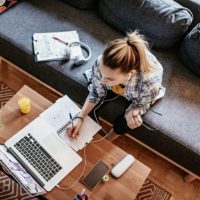 Tren Traveling ala Gen Z: Cepat, Hemat, Instagramable