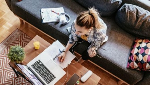 Tren Traveling ala Gen Z: Cepat, Hemat, Instagramable