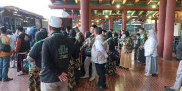 Erupsi Gunung Anak Krakatau Ganggu Penerbangan Umrah dan yang Perlu Dilakukan Jemaah