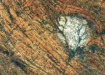 Batu Madagaskar Mirip Permukaan Bulan Berusia Lebih dari 600 Juta Tahun