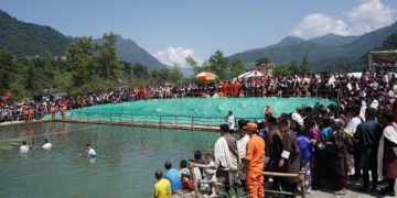 Keseruan Bathing Carnival Bhutan 2026 dengan Perang Air dan Fly Fishing